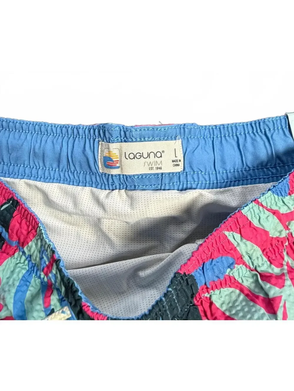 LAGUNA SWIM lightweight lined THE VOLLEY 7” inseam beach swim shorts trunks